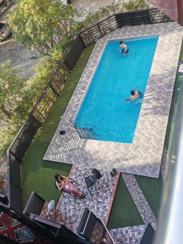 The Breton Hotel Media Банкок Екстериор снимка