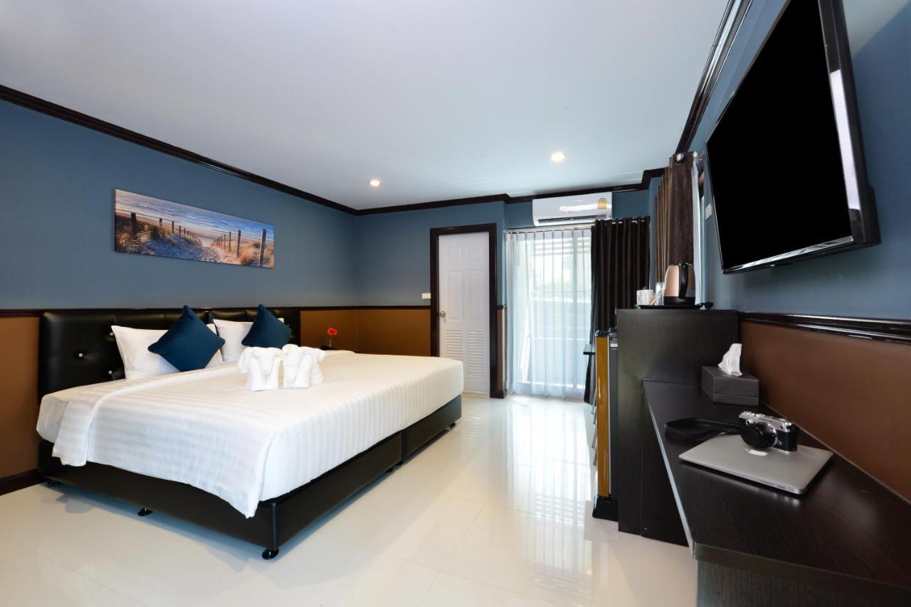 The Breton Hotel Media Банкок Екстериор снимка